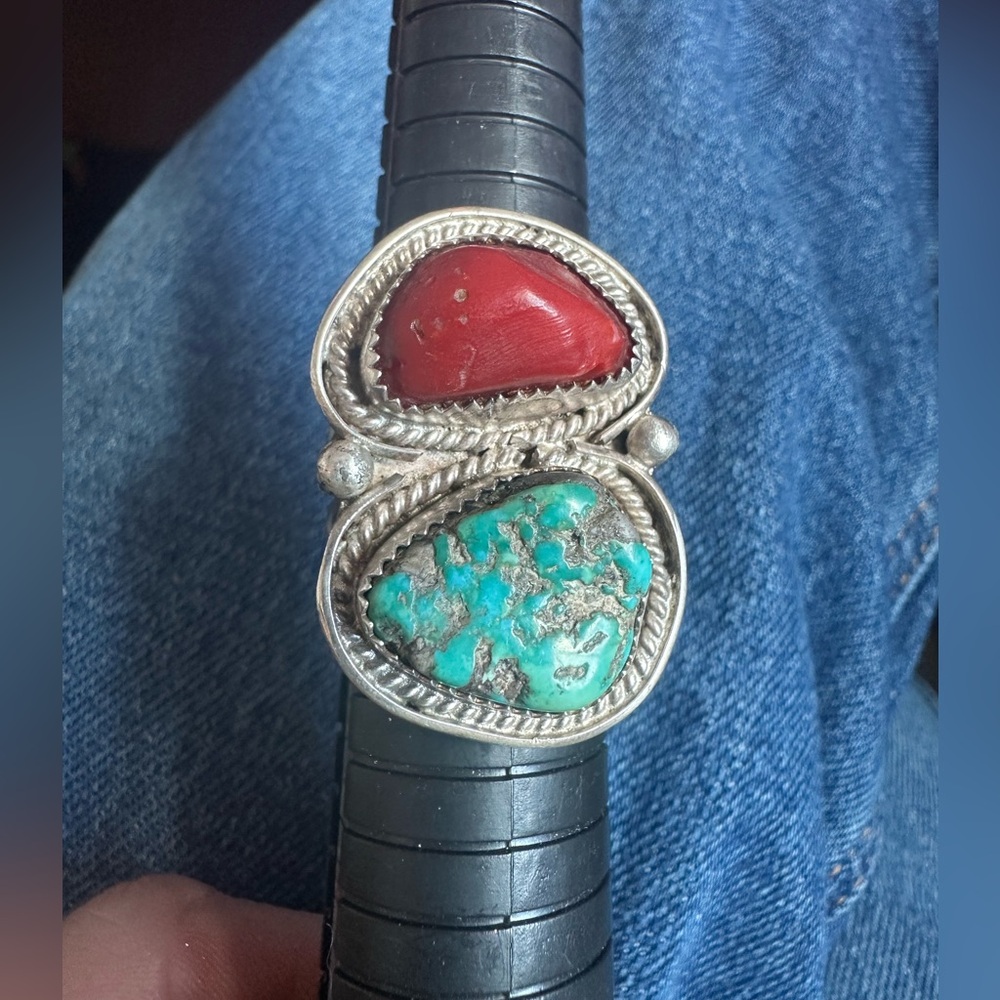 Vintage, likely Old Pawn, Sterling Silver Turquoise and Coral Ring size 10 - Picture 5 of 8